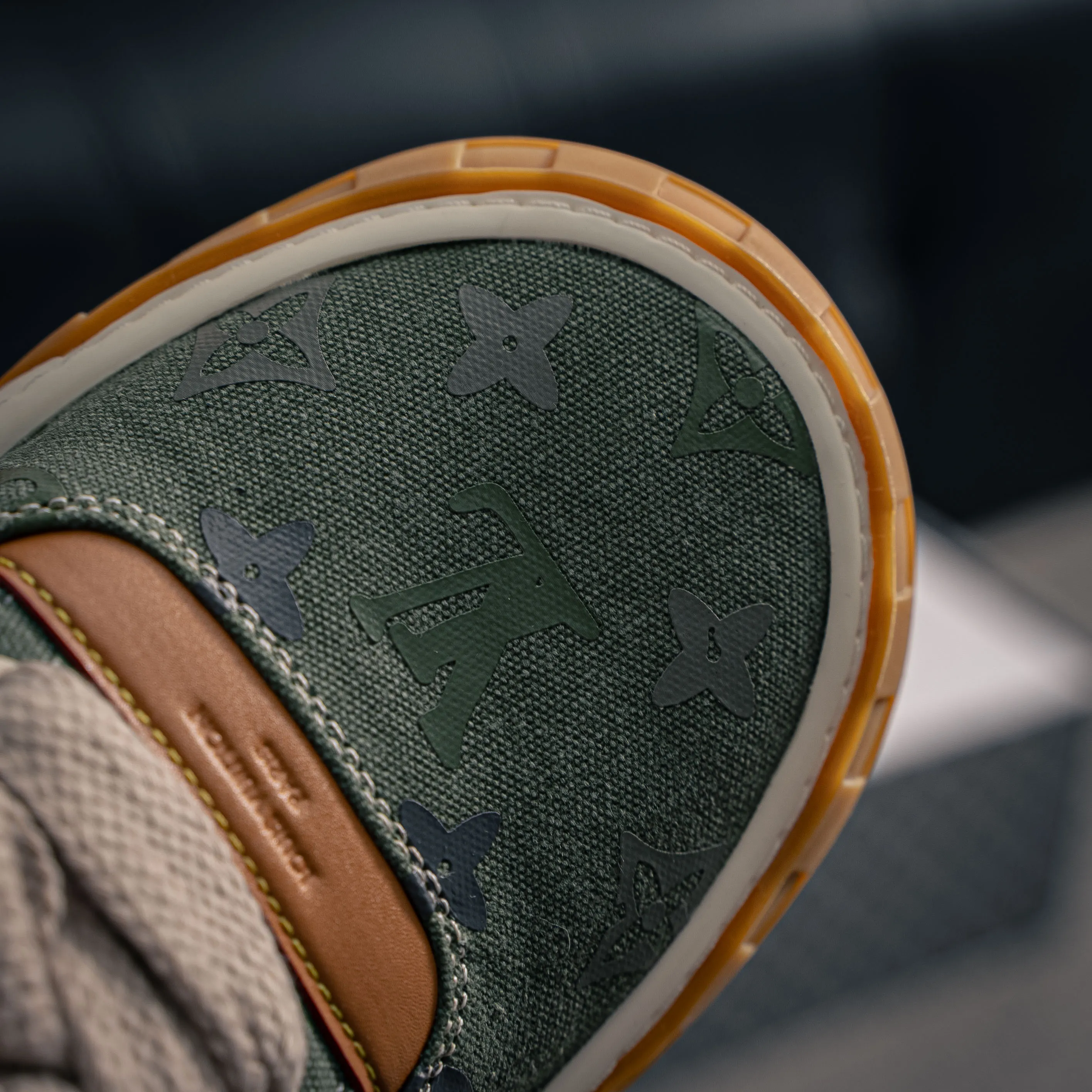 # LV LOUIS VUITTON Tilted Low Sneakers Series Low-Top Retro Versatile Skate Shoes 2026 Skate Shoes Shoes
